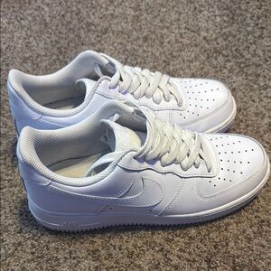 white nike air force 1’s